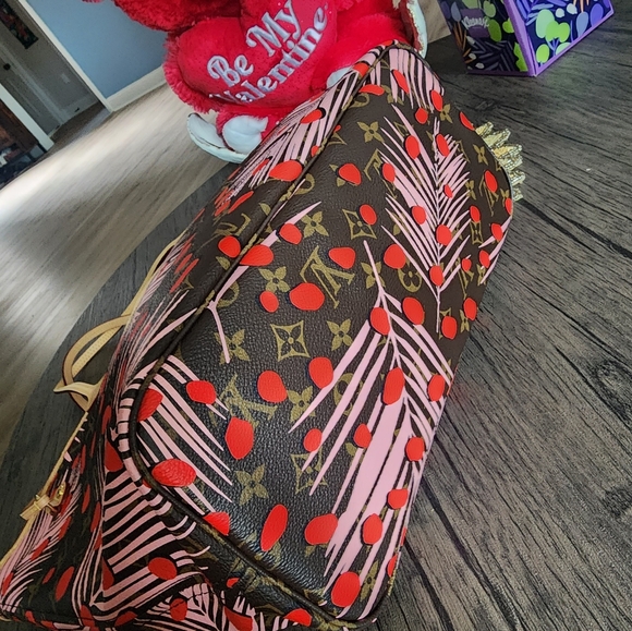 Authentic Louis vuitton Monogram jungle dot neverfull bag - Picture 13 of 16